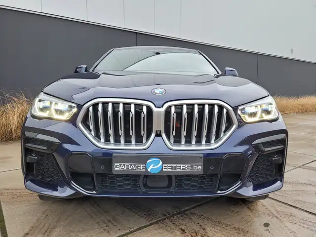 BMW X6 view 5