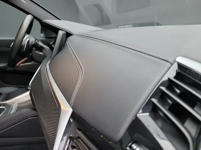 BMW X6 view 16