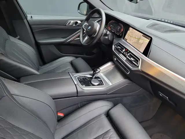 BMW X6 view 11