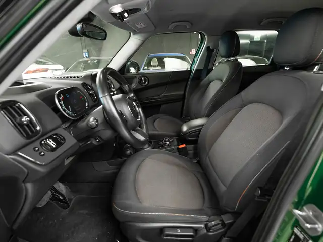 Mini Cooper Cooper view 11