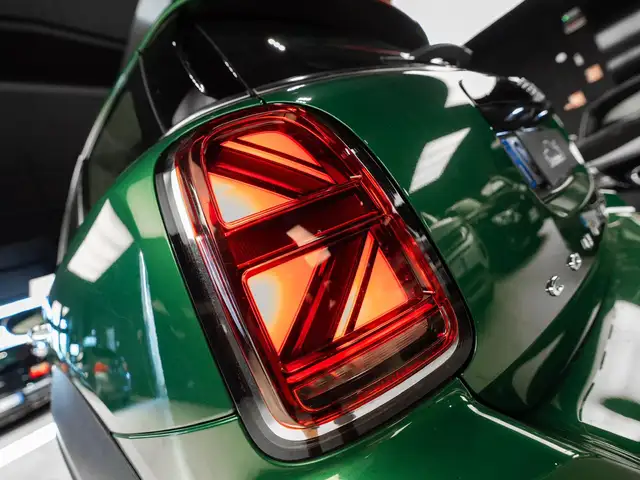 Mini Cooper Cooper view 8