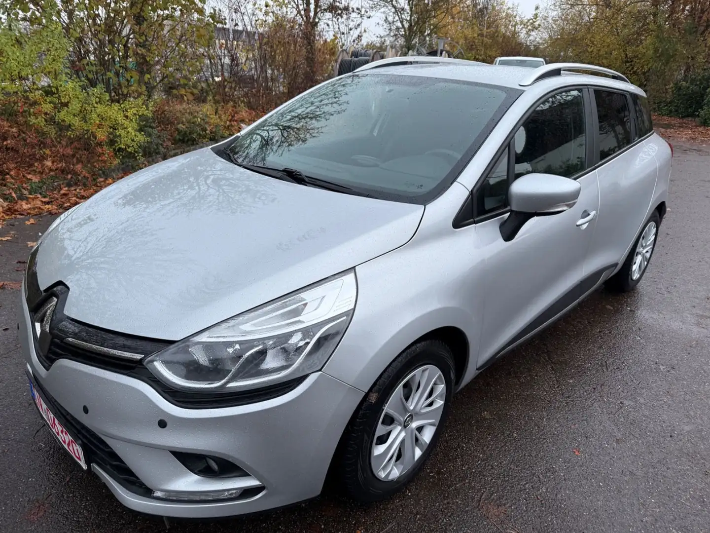 Renault Clio IV Grand  Kombi Limo,PDC,Klima,Navi Grau - 1