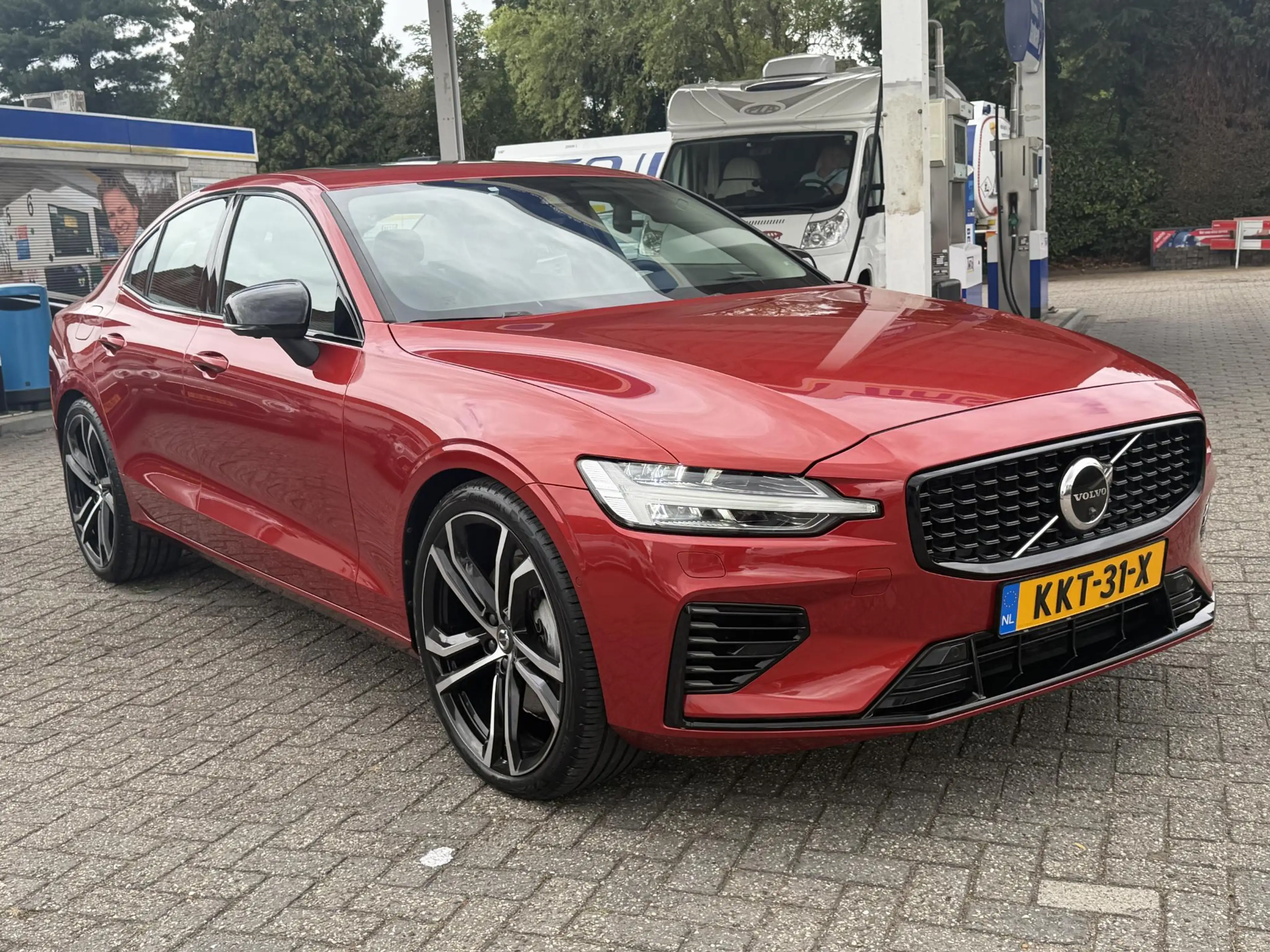 Volvo S60 2.0 Recharge T8 AWD Ultimate Bright PANO | 21" Vel — photo 15