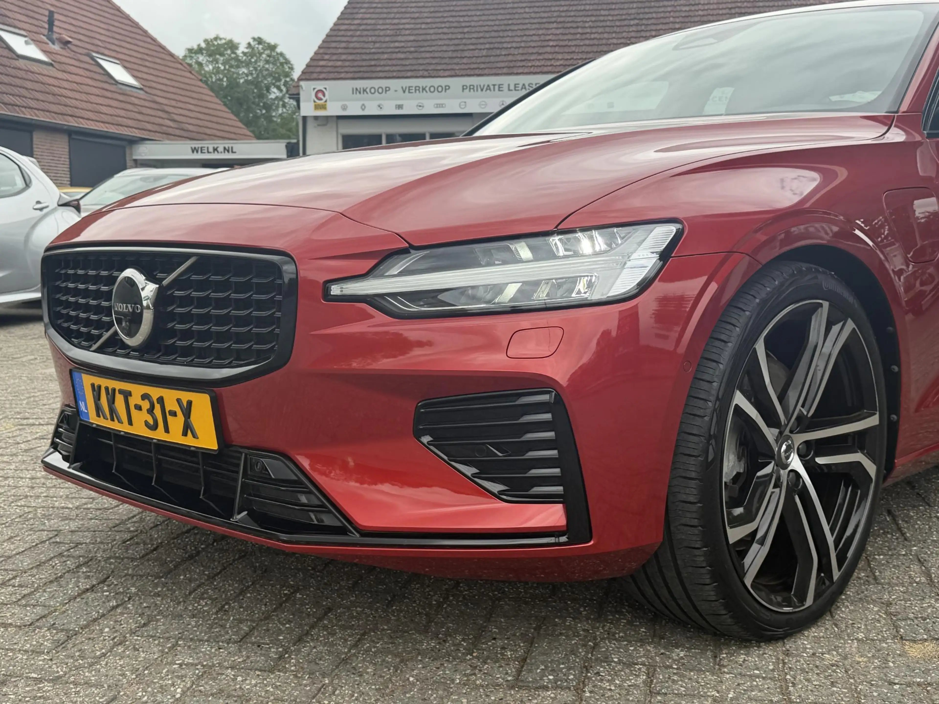 Volvo S60 2.0 Recharge T8 AWD Ultimate Bright PANO | 21" Vel — photo 5