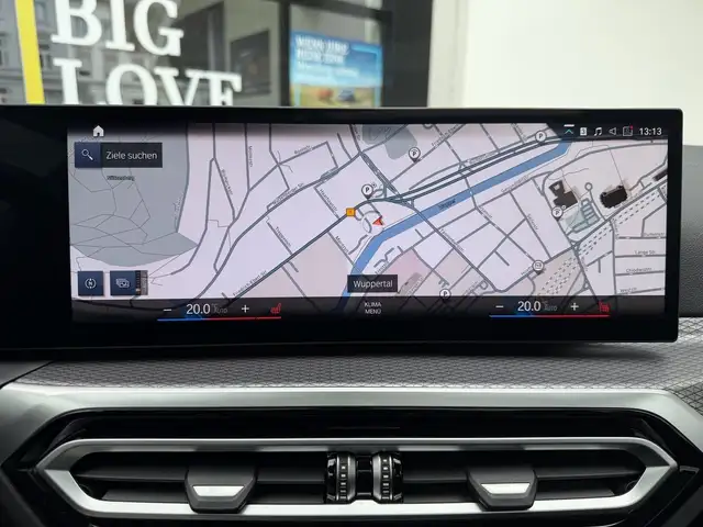 BMW 3 Series view 5