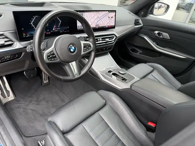 BMW 3 Series view 12