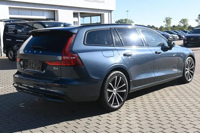 Volvo V60 view 5