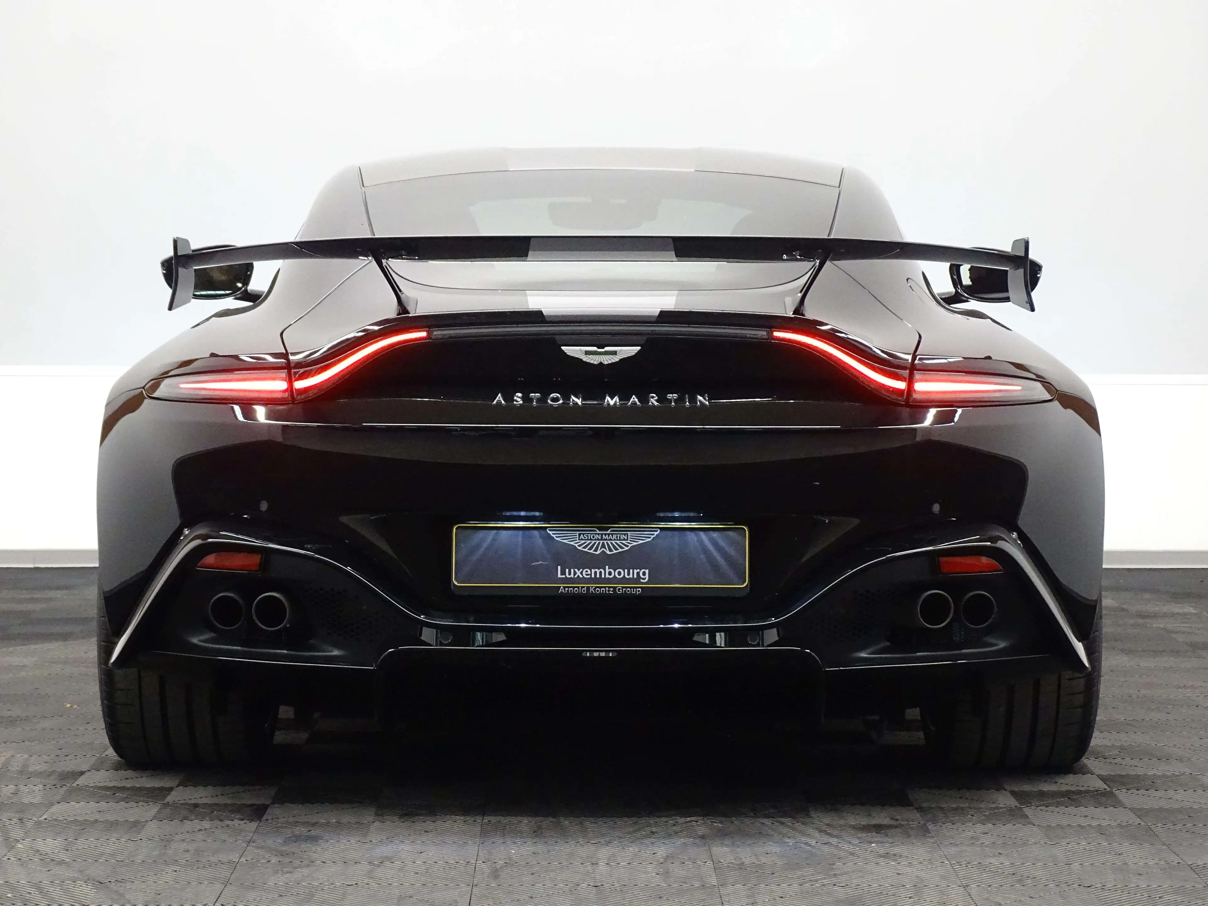 Aston Martin Vantage F1 Edition — photo 6