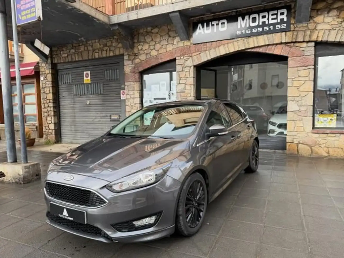 Ford Focus Berlina ST-Line 1.5 EcoBoost 134 kW (182 CV) Auto- Gris - 2