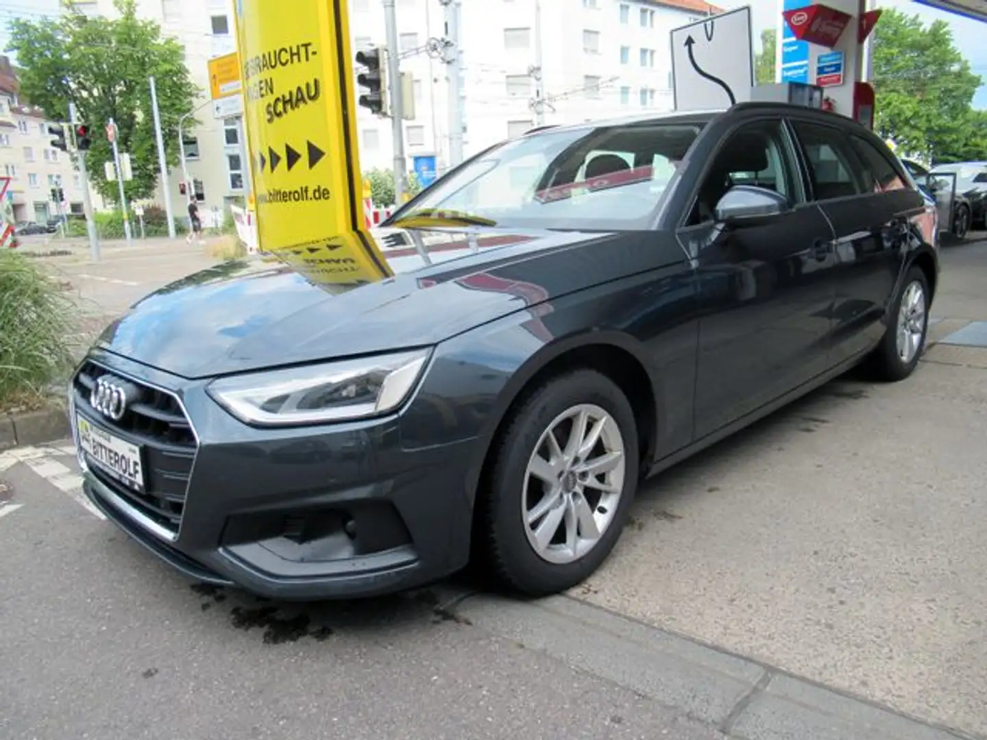 Audi A4 Avant 30TDI S Tronic Navi+/RFK/SHZ/PDC/Temp Grau - 2
