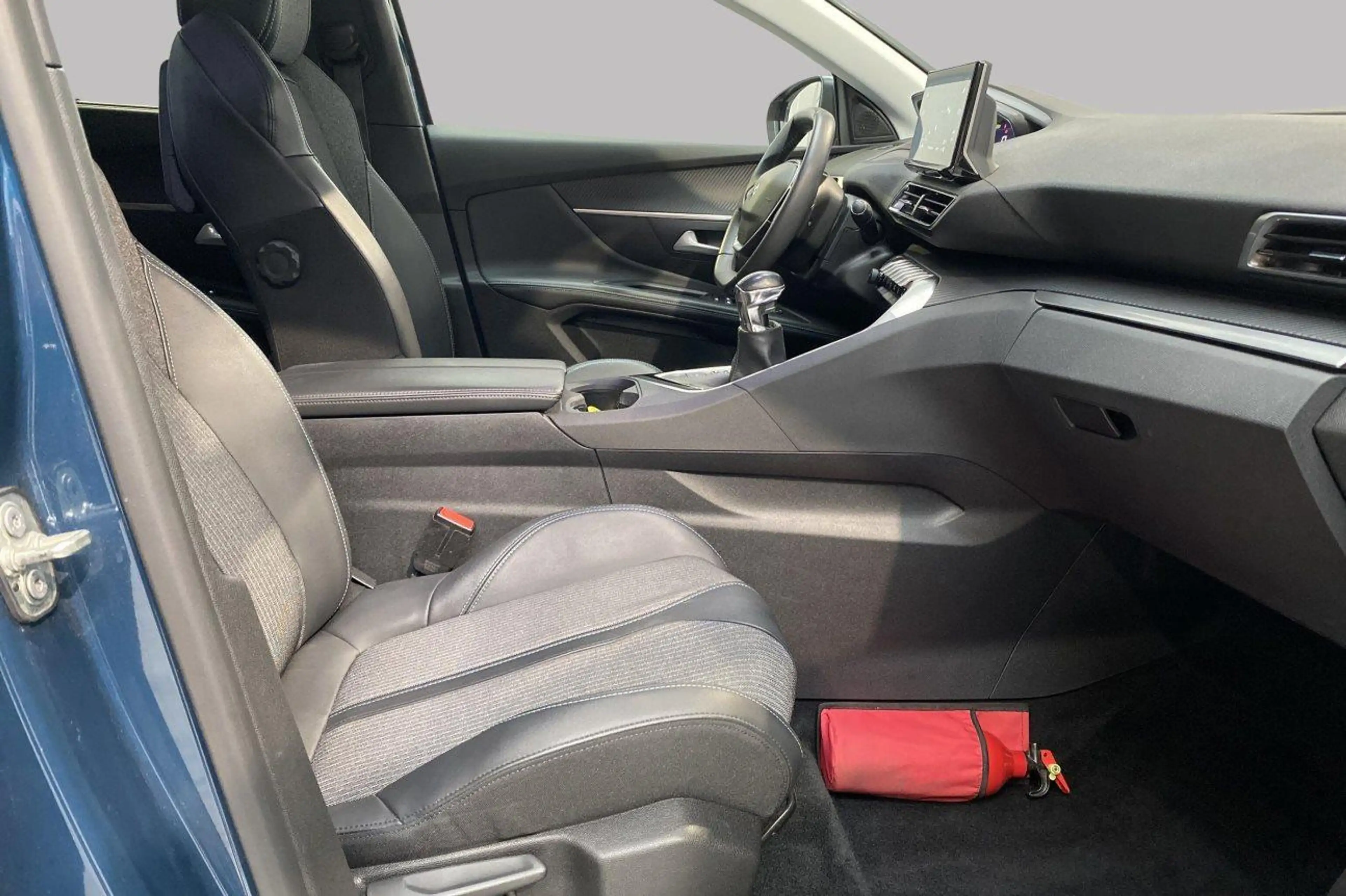 Peugeot 5008 Allure — photo 8