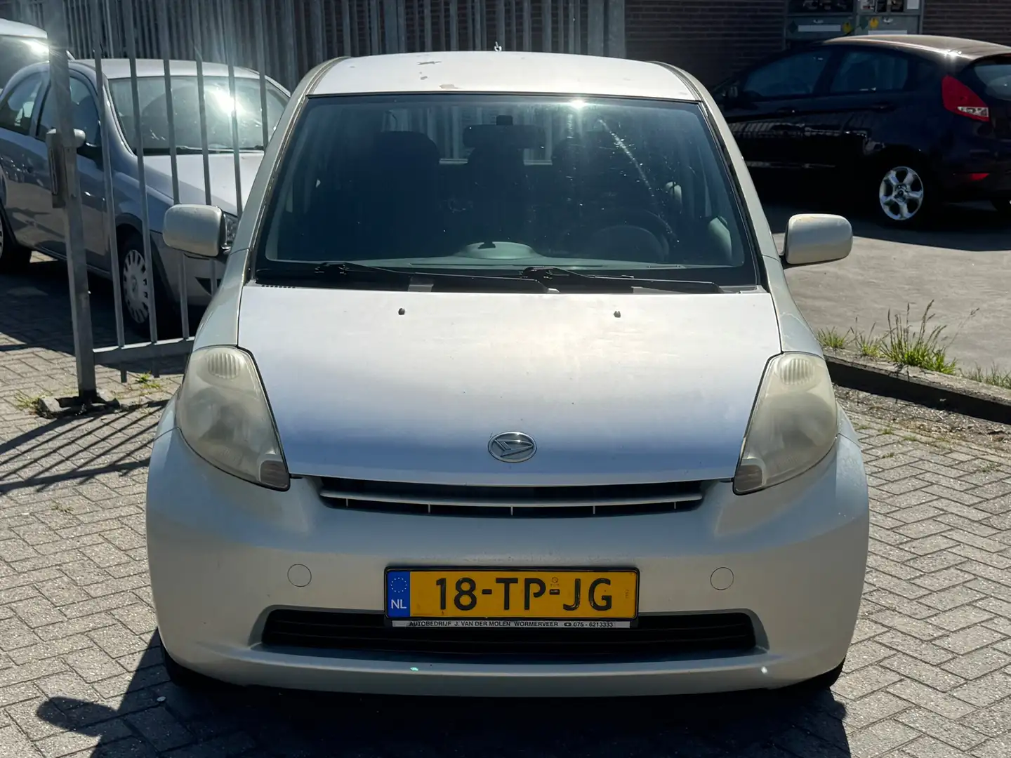 Daihatsu Sirion 2 1.0-12V Trend 5 deurs! NL AUTO NAP! Elek pakket Beige - 2