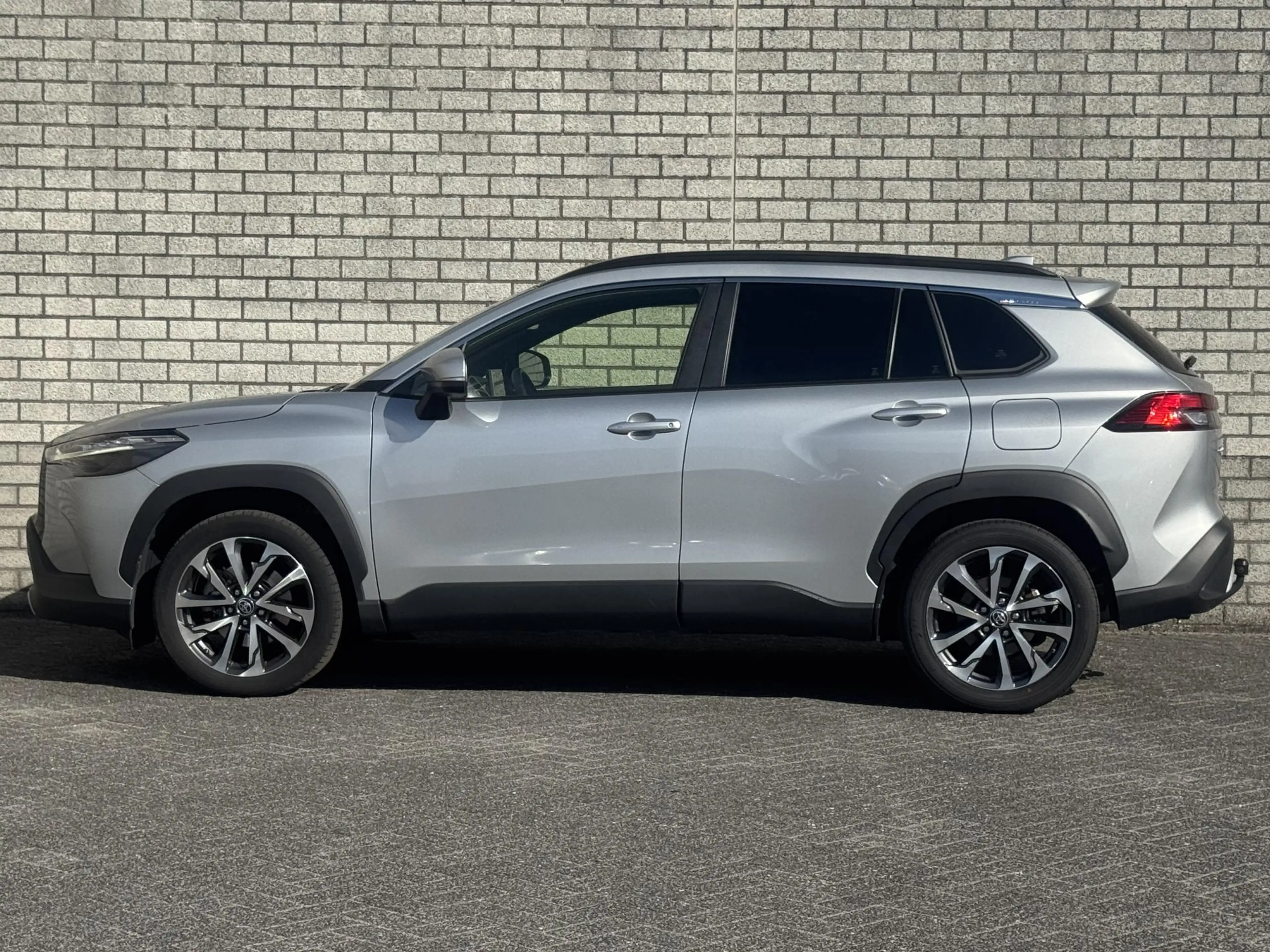 Toyota Corolla Cross 2.0 High Power Hybrid First Edition | Trekhaak | C — photo 16
