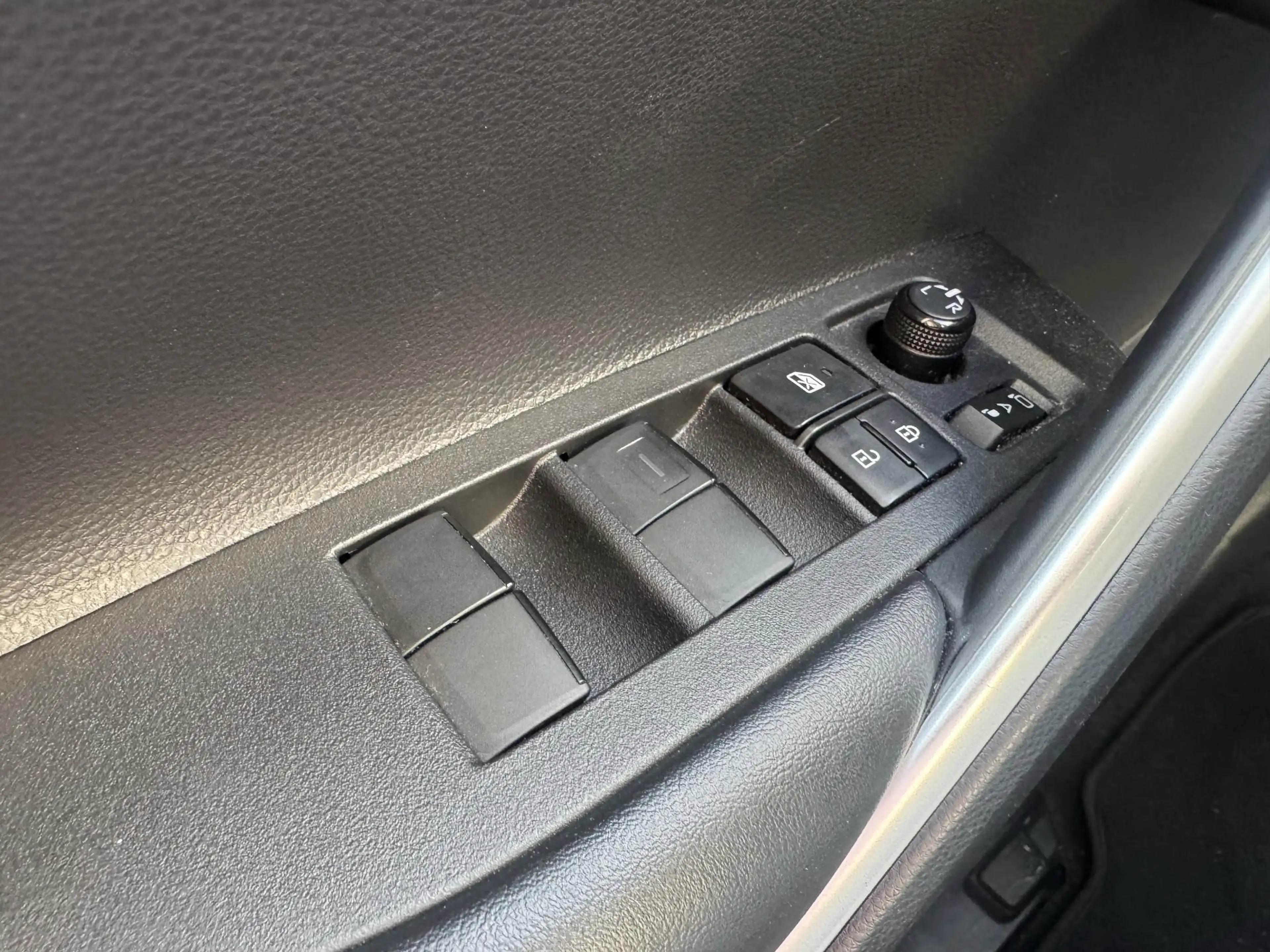 Toyota Corolla Cross 2.0 High Power Hybrid First Edition | Trekhaak | C — photo 19