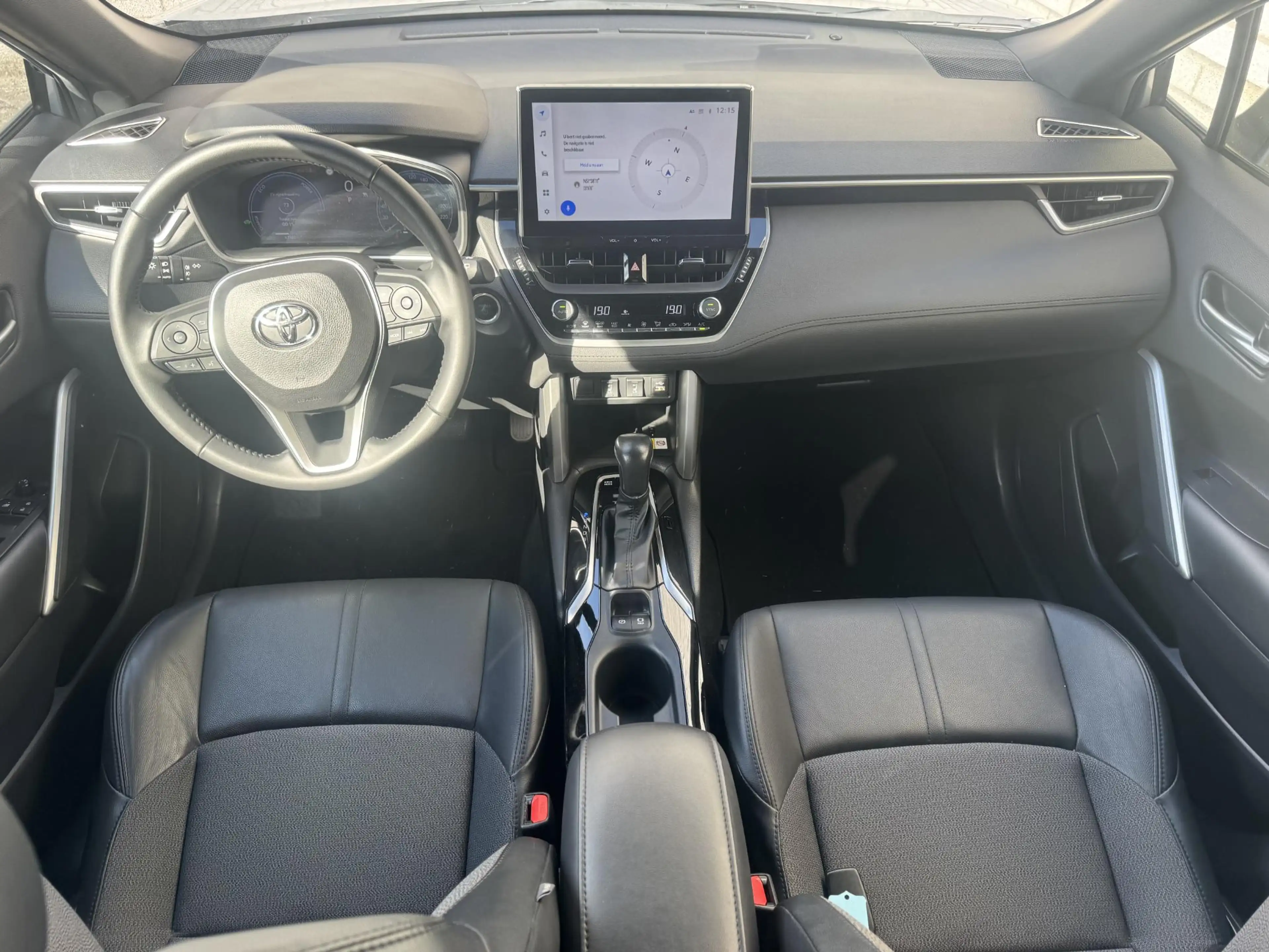 Toyota Corolla Cross 2.0 High Power Hybrid First Edition | Trekhaak | C — photo 3