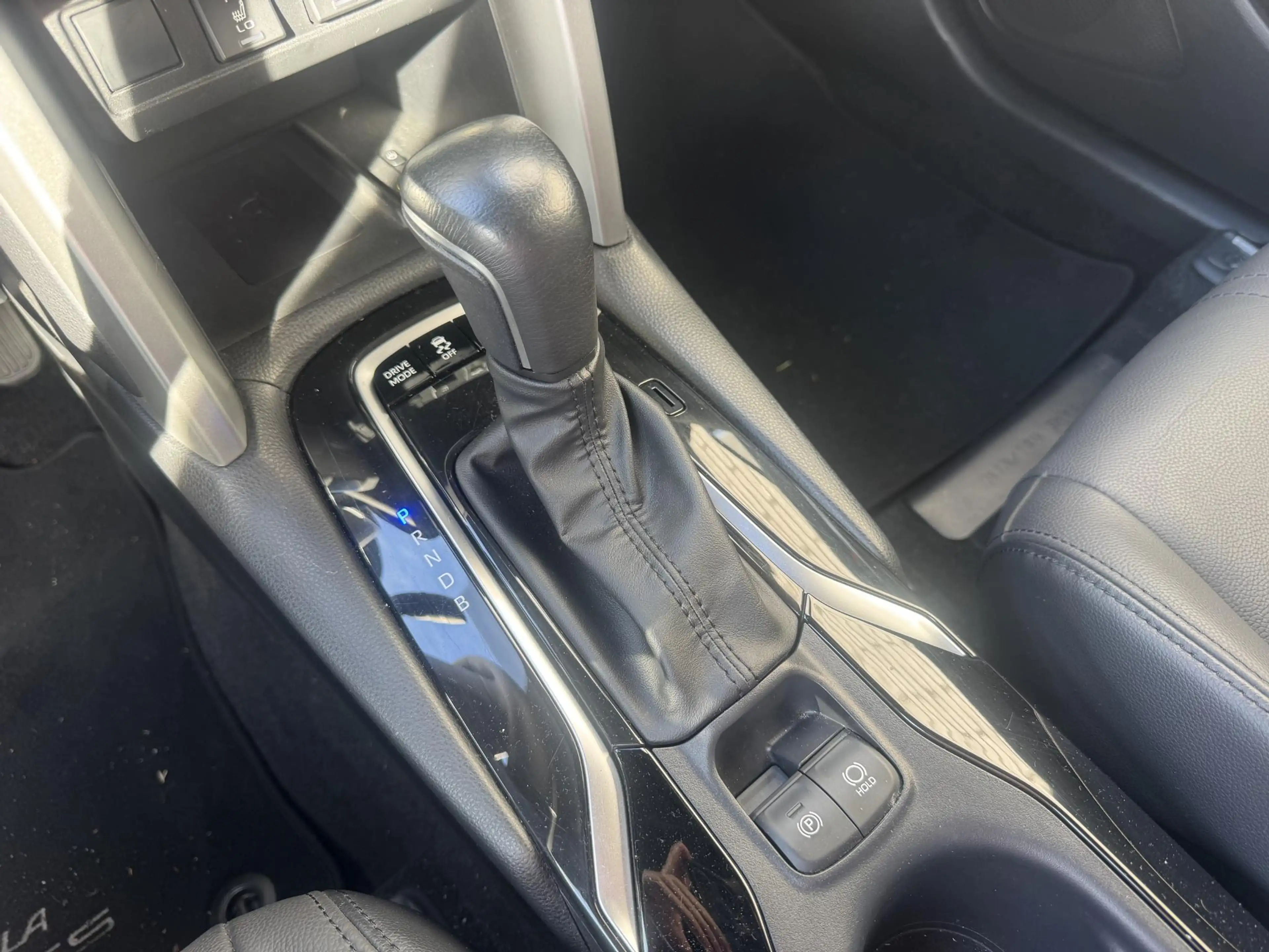 Toyota Corolla Cross 2.0 High Power Hybrid First Edition | Trekhaak | C — photo 22