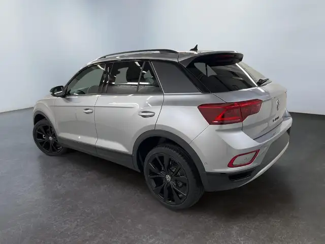 Volkswagen T-Roc view 5