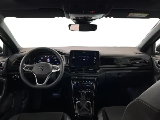 Volkswagen T-Roc view 13