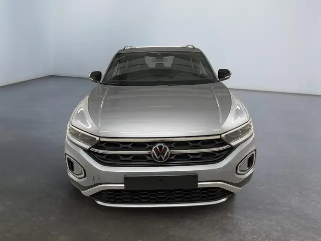 Volkswagen T-Roc view 2