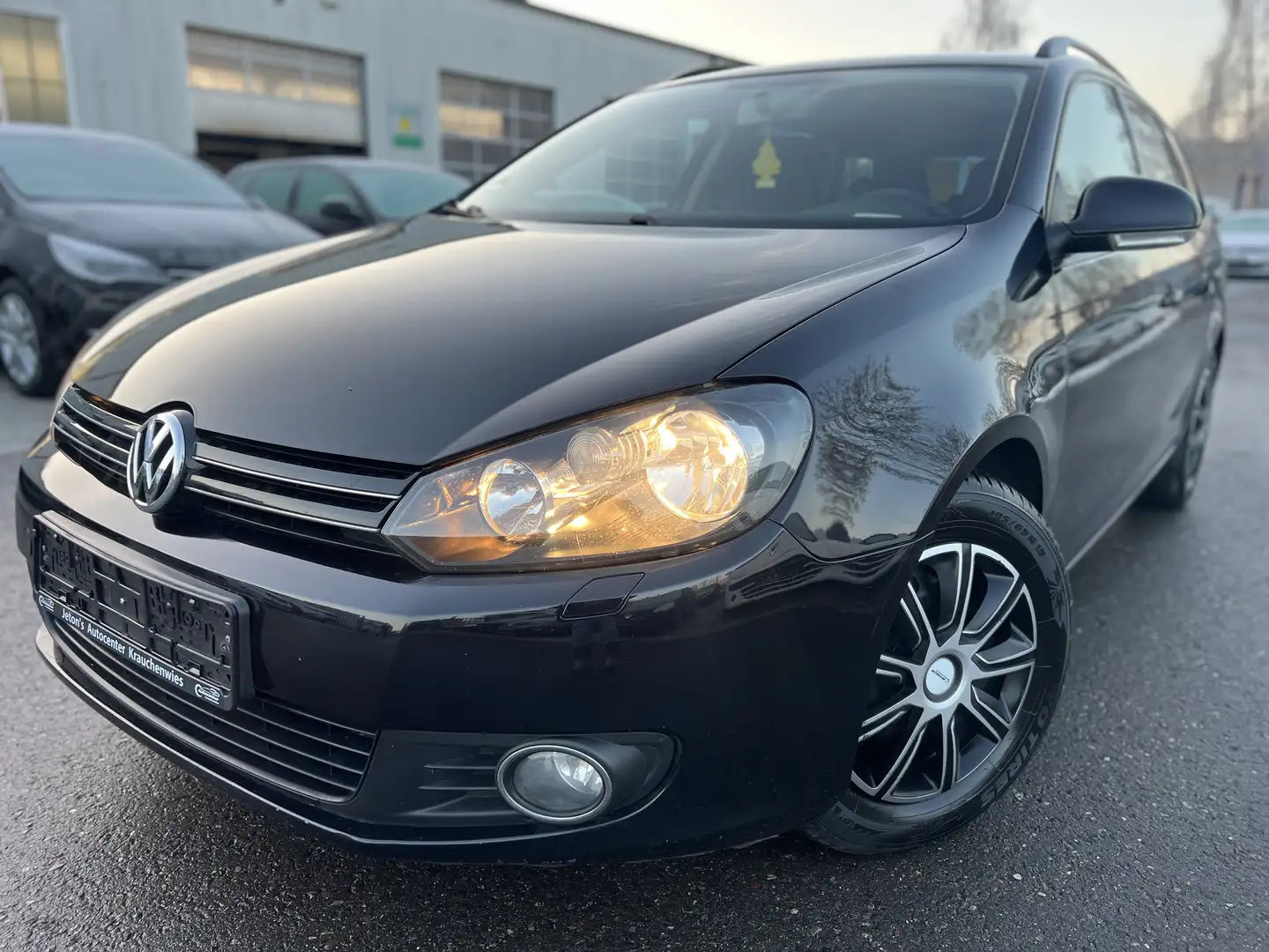 Volkswagen Golf Variant Trendline BlueMotion, TÜV Neu Schwarz - 1