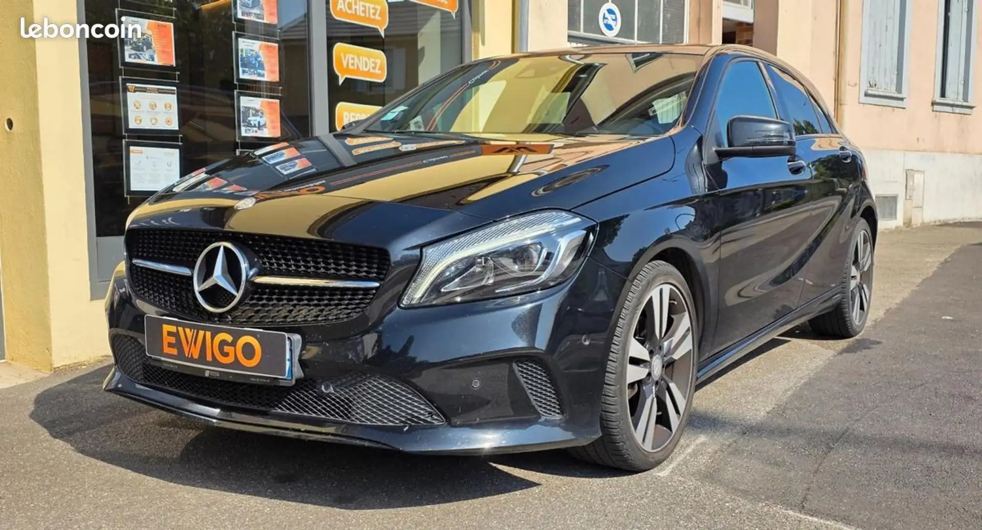 Mercedes-Benz A 180 Mercedes 1.6 180 120 BLUEEFFICIENCY INSPIRATION TO Noir - 2