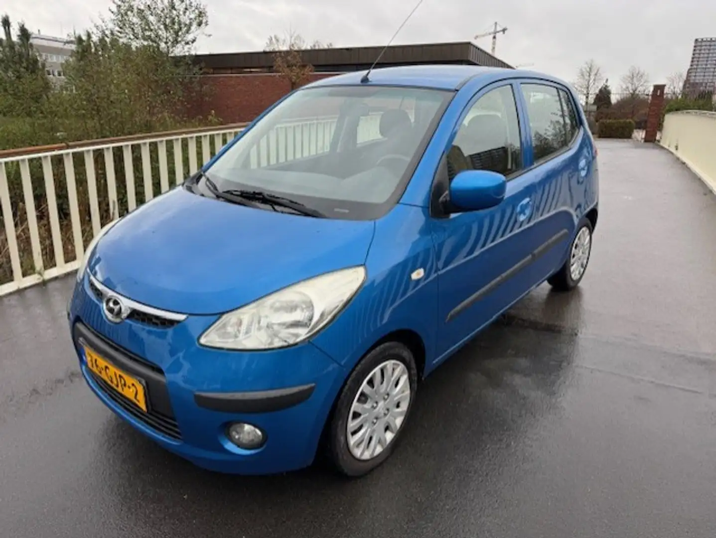 Hyundai i10 1.1 Dynamic Cool Bleu - 1