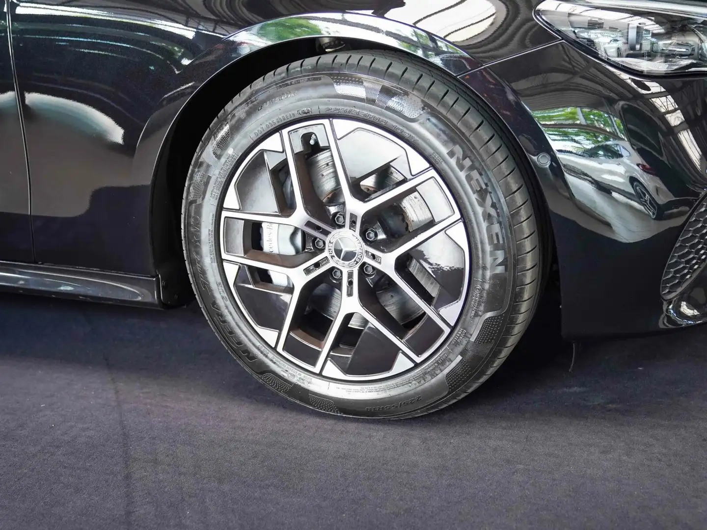 Mercedes-Benz E 450 E 450 d T 4M AVANTGARDE Leder 360° DIGITAL LIGHT Czarny - 2
