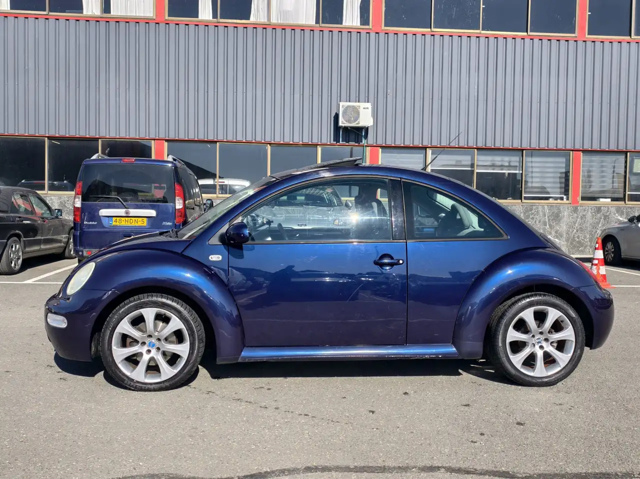 Volkswagen New Beetle 1.8-5V Turbo Highline // AUTOMAAT / AIRCO / STOELV, foto 2
