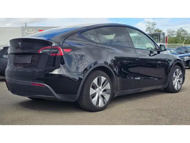 Tesla Model Y view 3