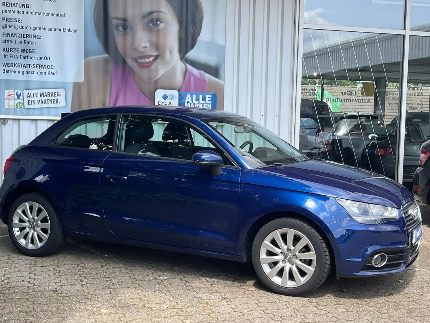 Audi A1 1.2 TFSI ATTRACTION KLIMA SHZ ALU MFL Bleu - 2