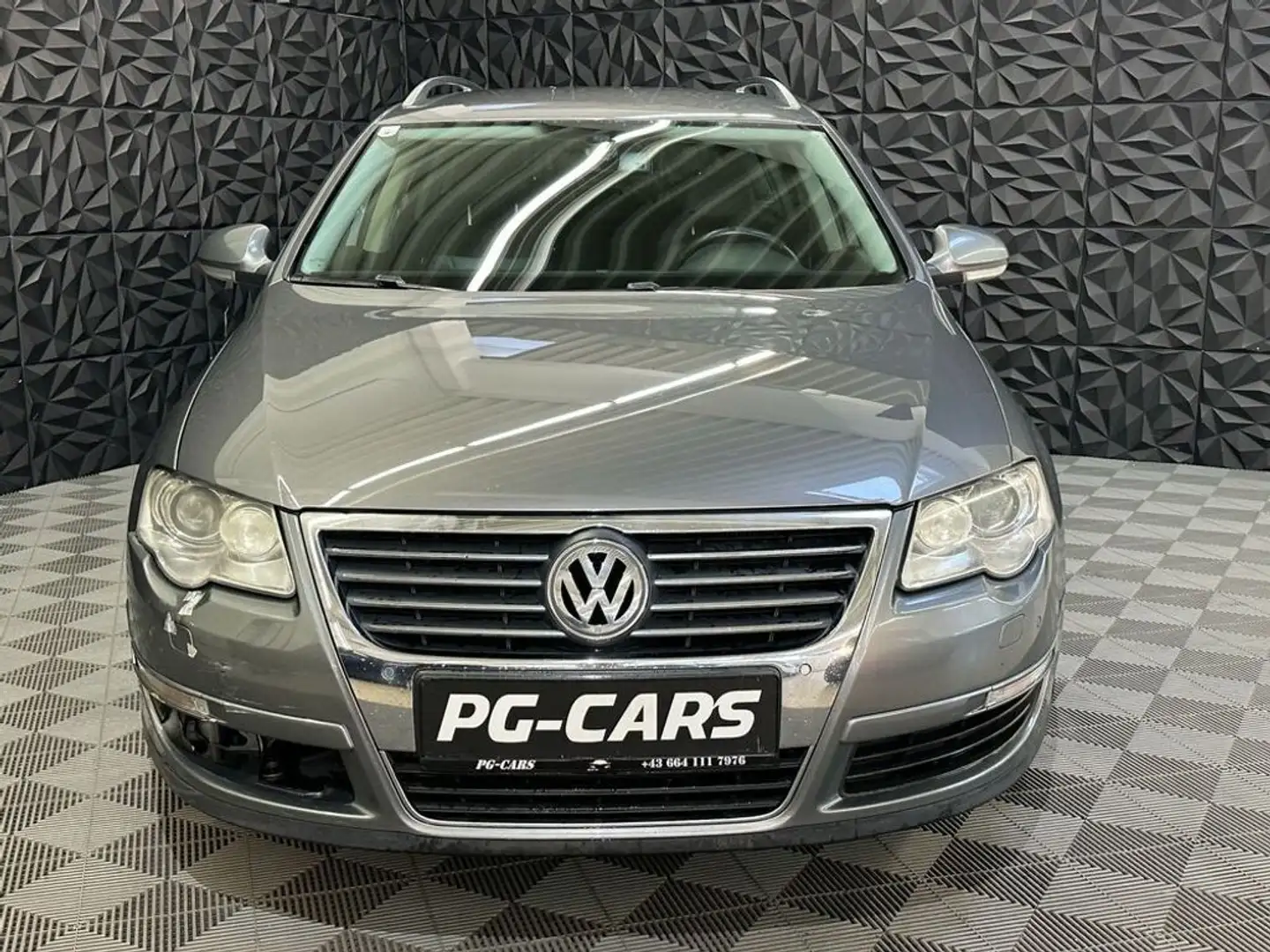 Volkswagen Passat Variant Highline 2.0 TDI DPF DSG Pickerlneu Gris - 2