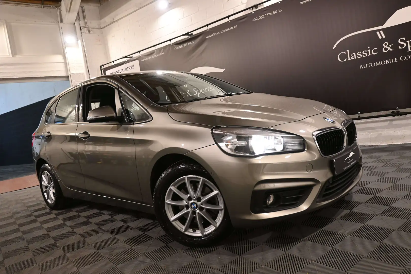 BMW 218 218iA ACTIVE TOURER / AUTO / GPS NAVI / HEAD UP Gris - 2