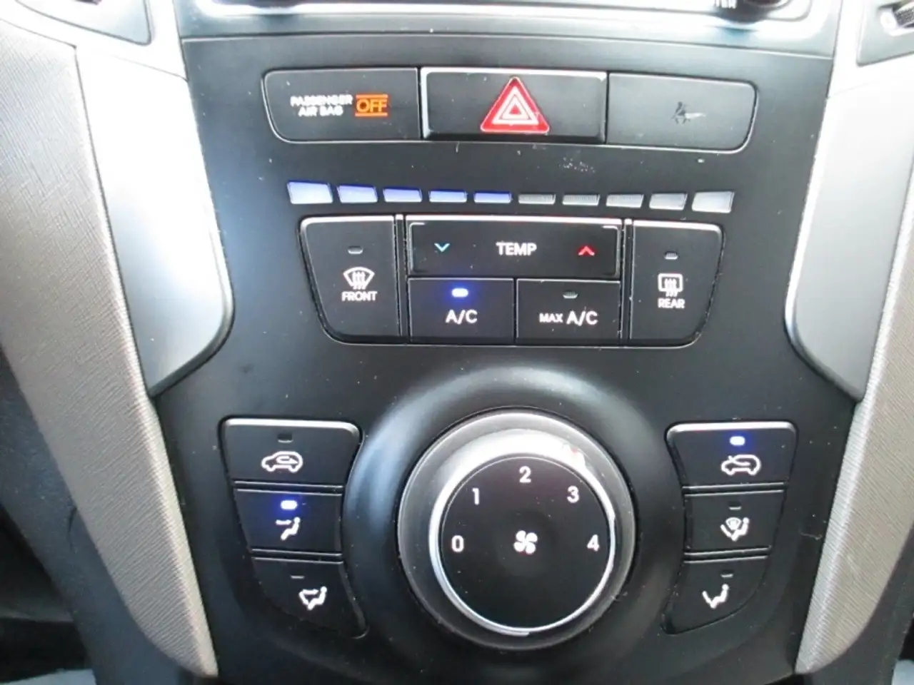Hyundai SANTA FE снимка Hyundai SANTA FE