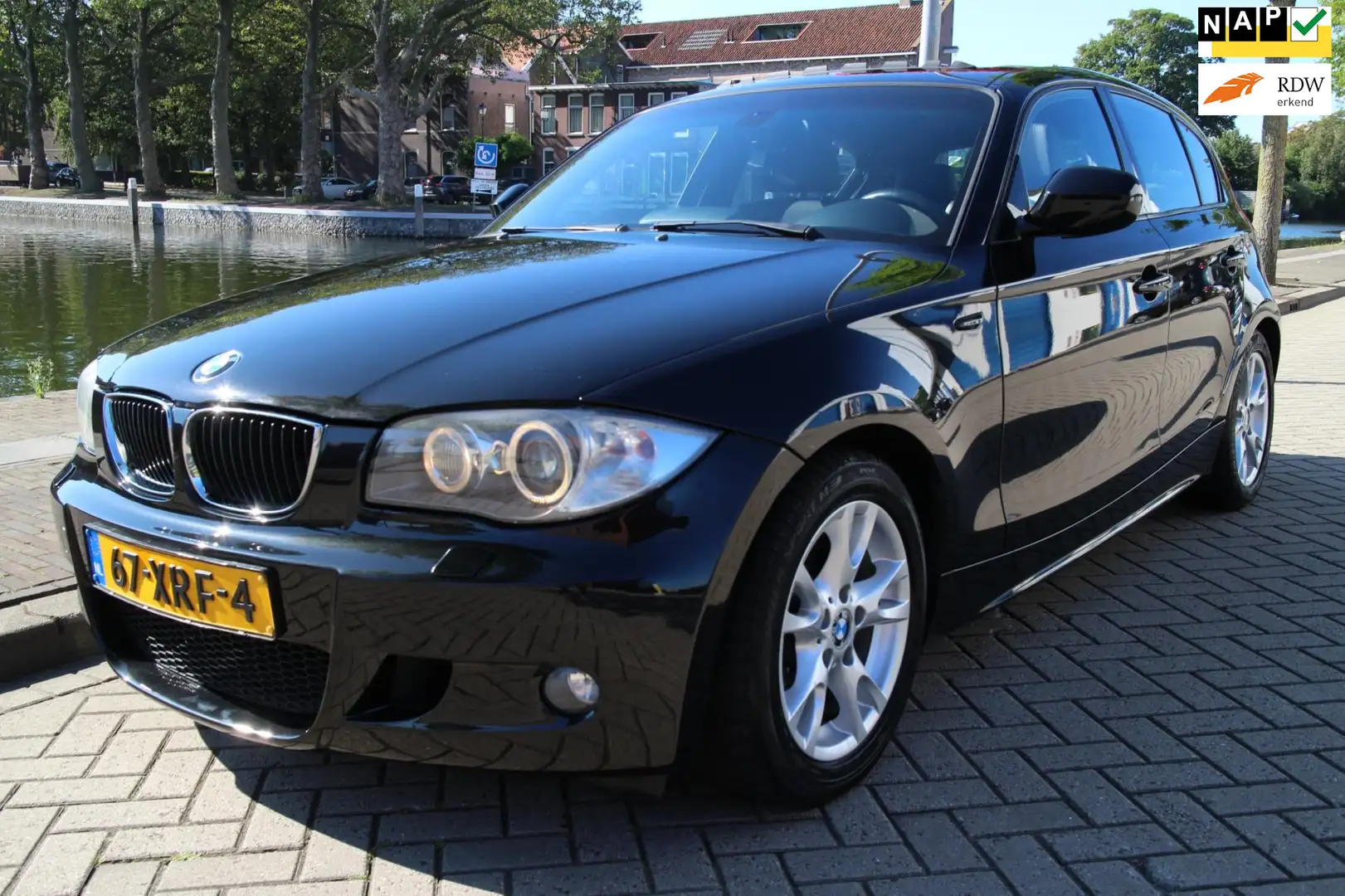 BMW 118 1-serie 118i Business Line Ultimate Edition Zwart - 1