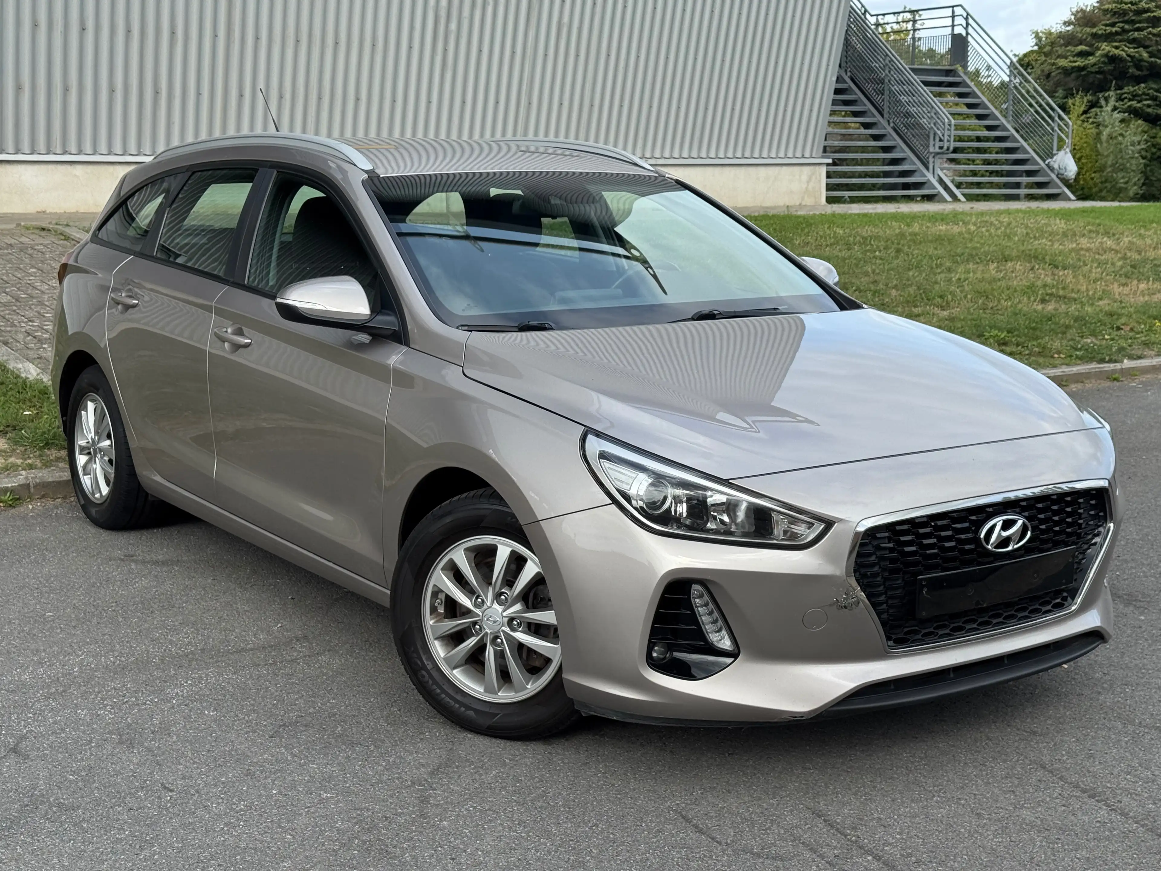 Hyundai i30 SW T-GDi GARANTIE 12 MOIS — photo 4