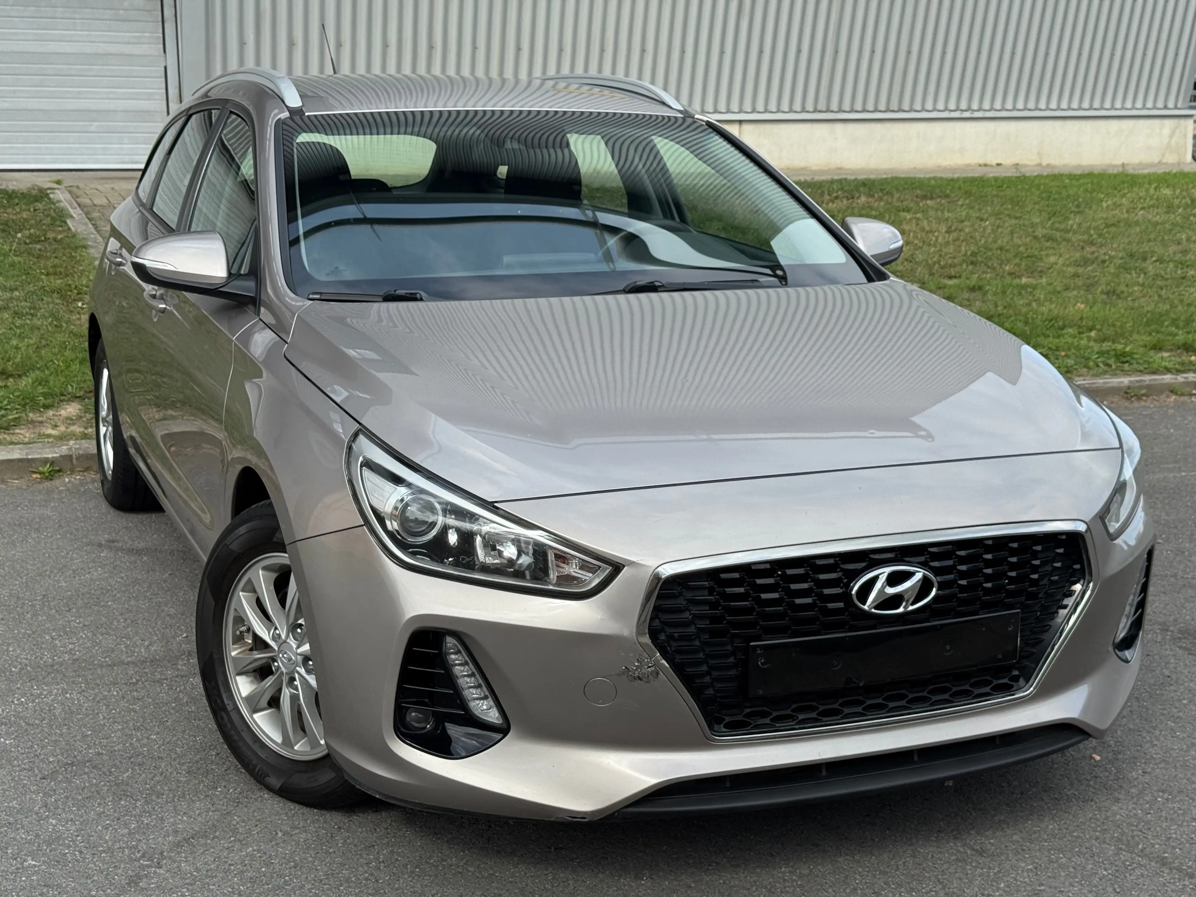 Hyundai i30 SW T-GDi GARANTIE 12 MOIS — photo 3
