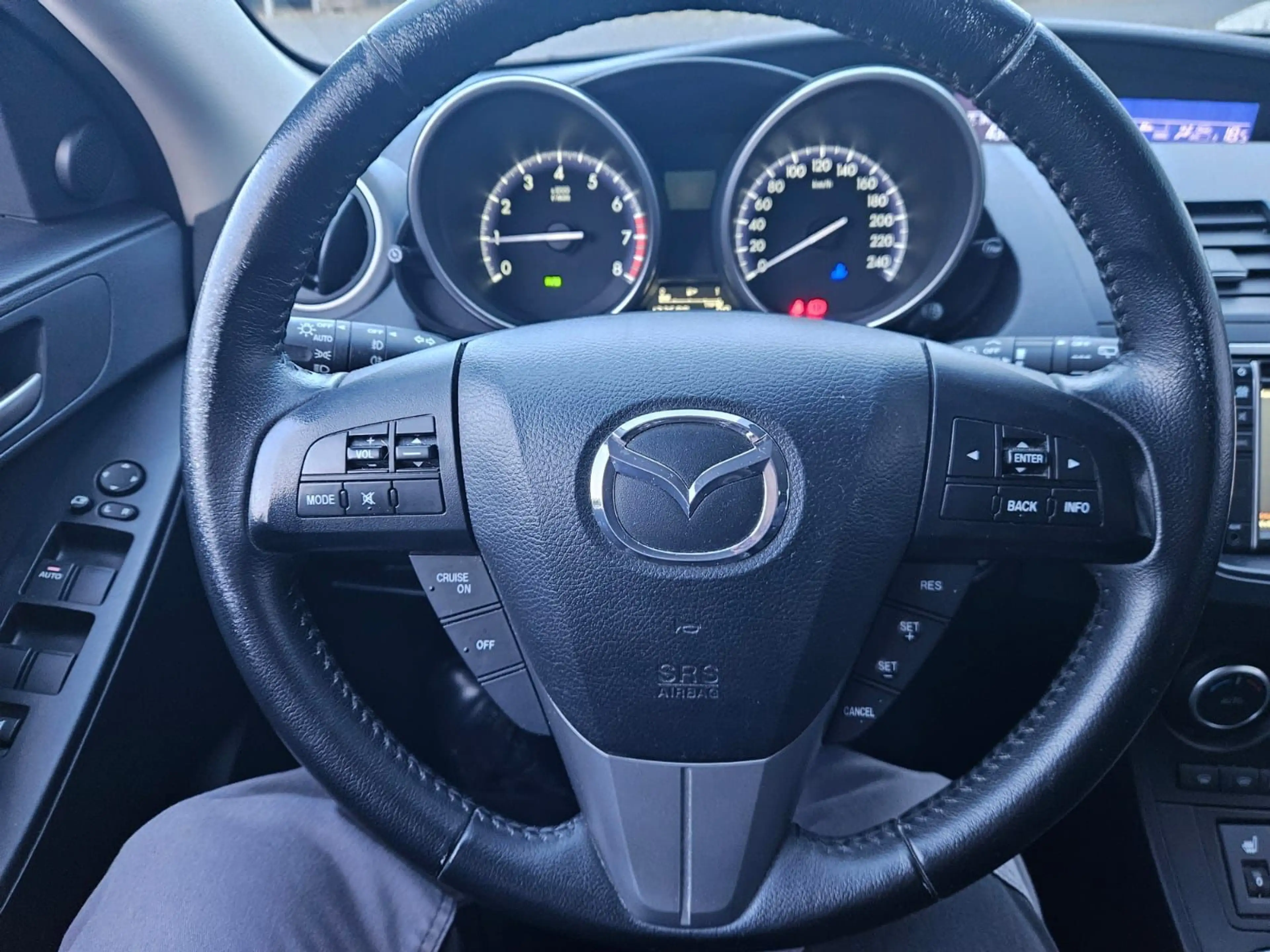 Mazda 3 Lim. Sports-Line — photo 10