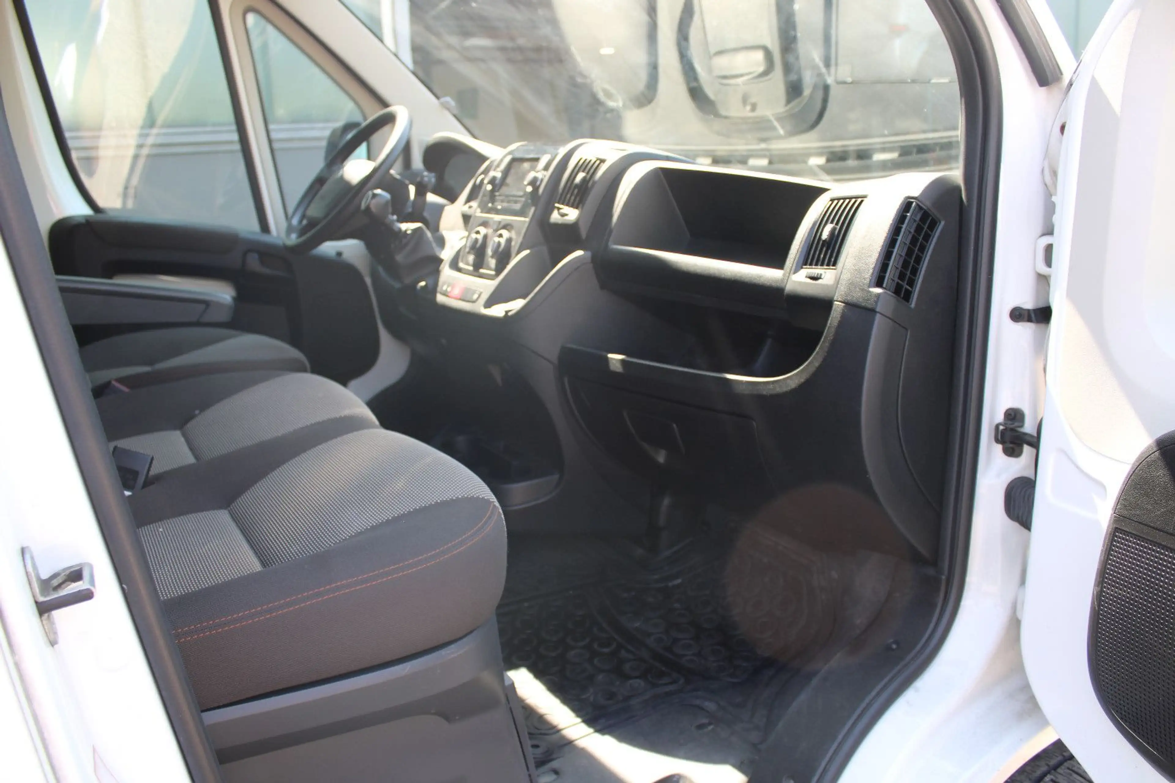 Peugeot Boxer 2.2 HDI ADVANTAGE EDITION FAP HOCH KLIMA — photo 5