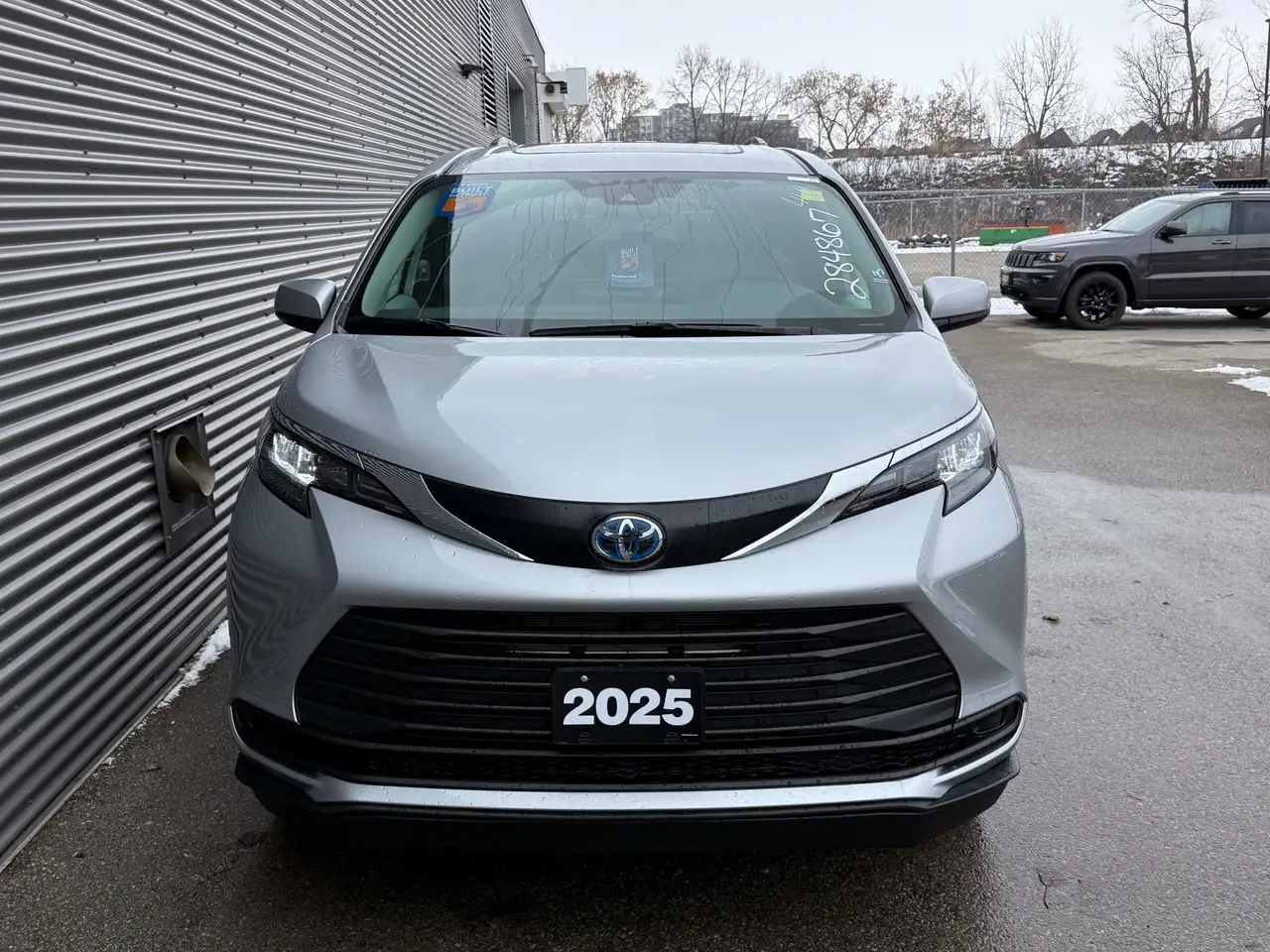 Toyota Sienna снимка Toyota Sienna