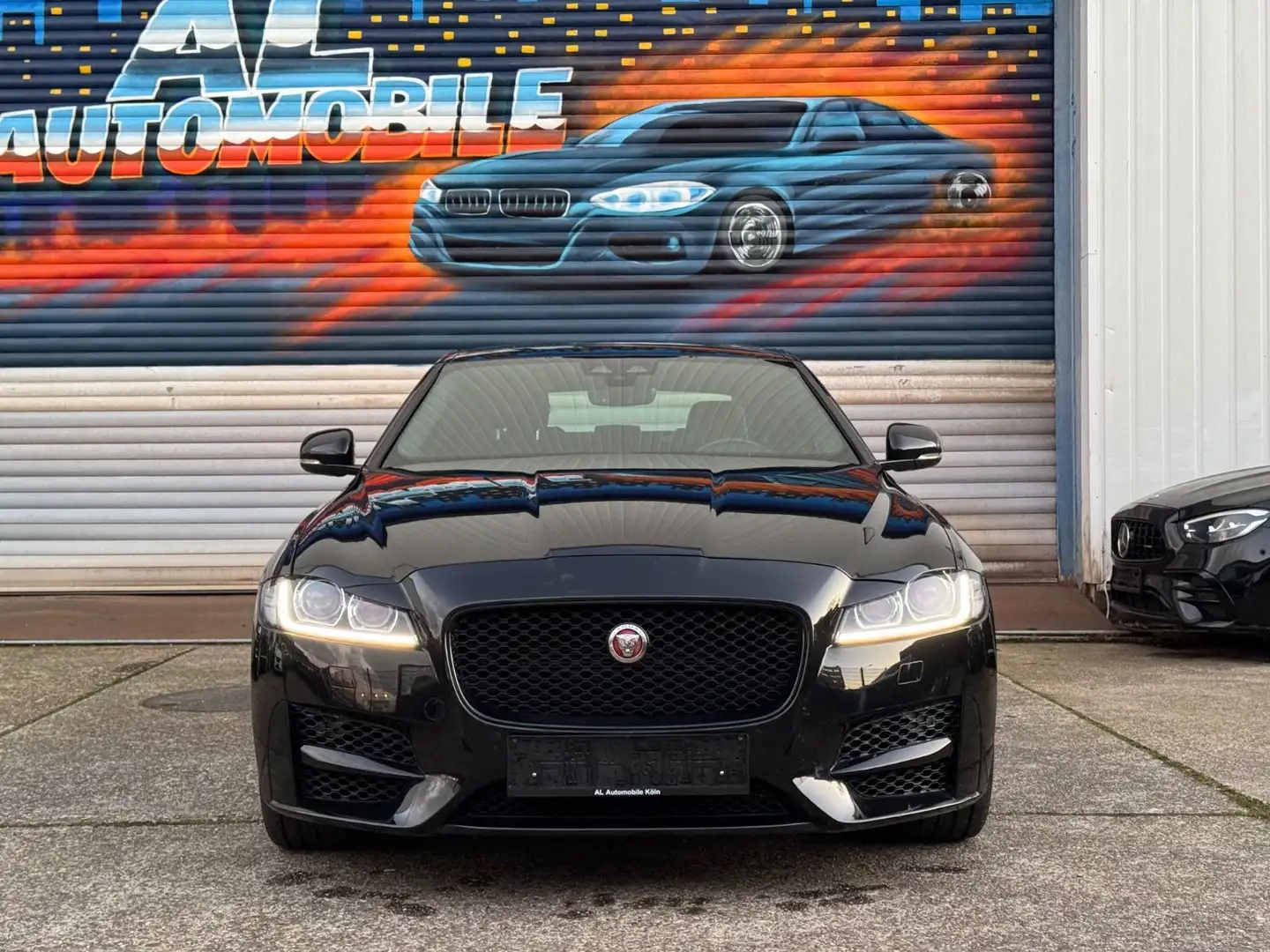 Jaguar XF R-Sport Lim.25t/Meridian/eSitze/Amb./1 Hand Noir - 2