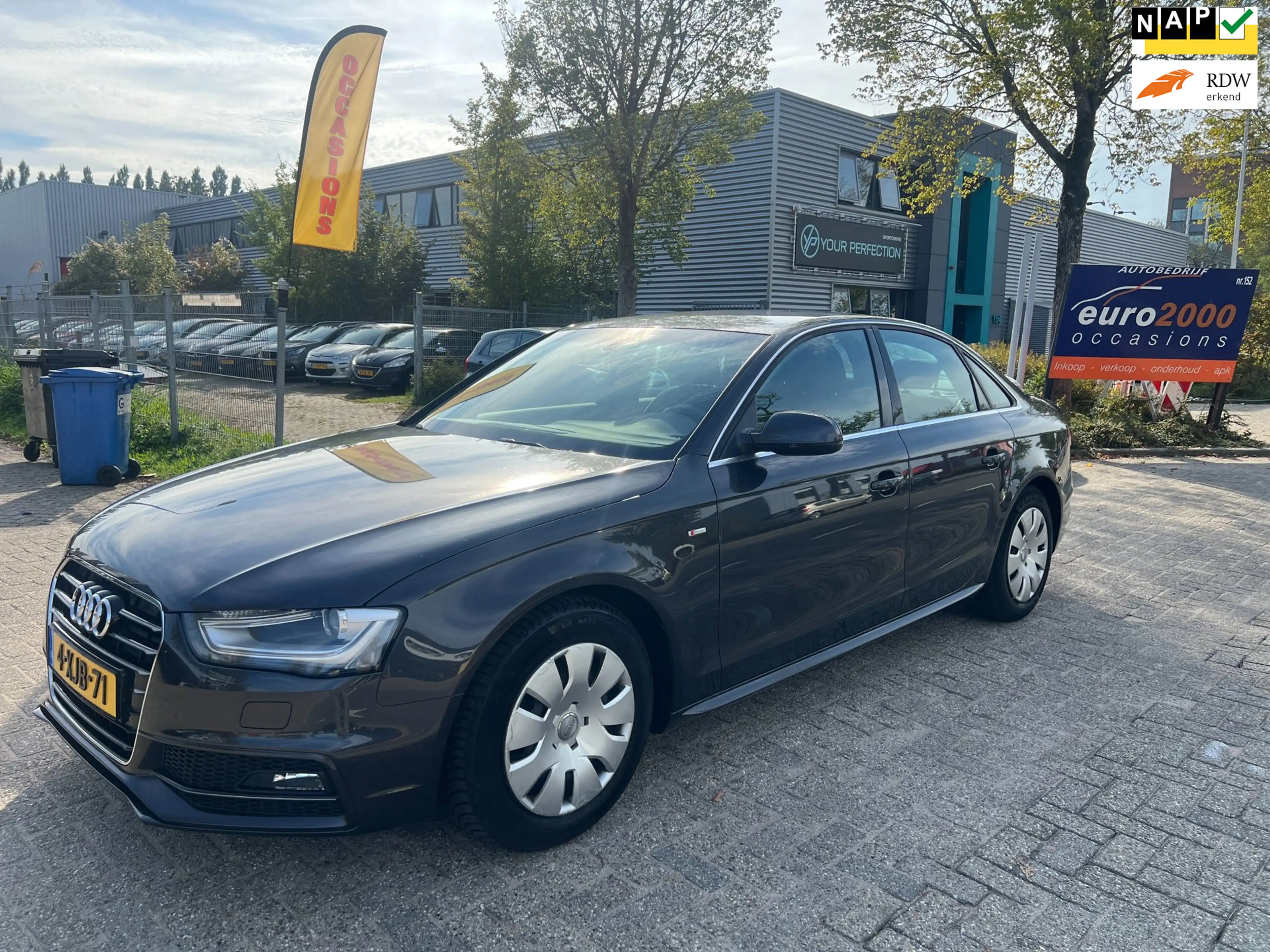 Audi A4 Limousine 1.8 TFSIe Limited S LINE - TREKHAAK - NA