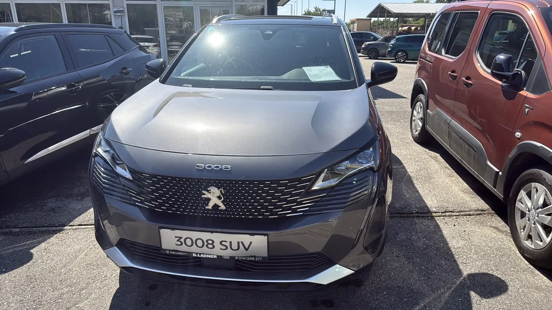Peugeot 3008 GT BlueHDi EAT8 130 Grau - 2