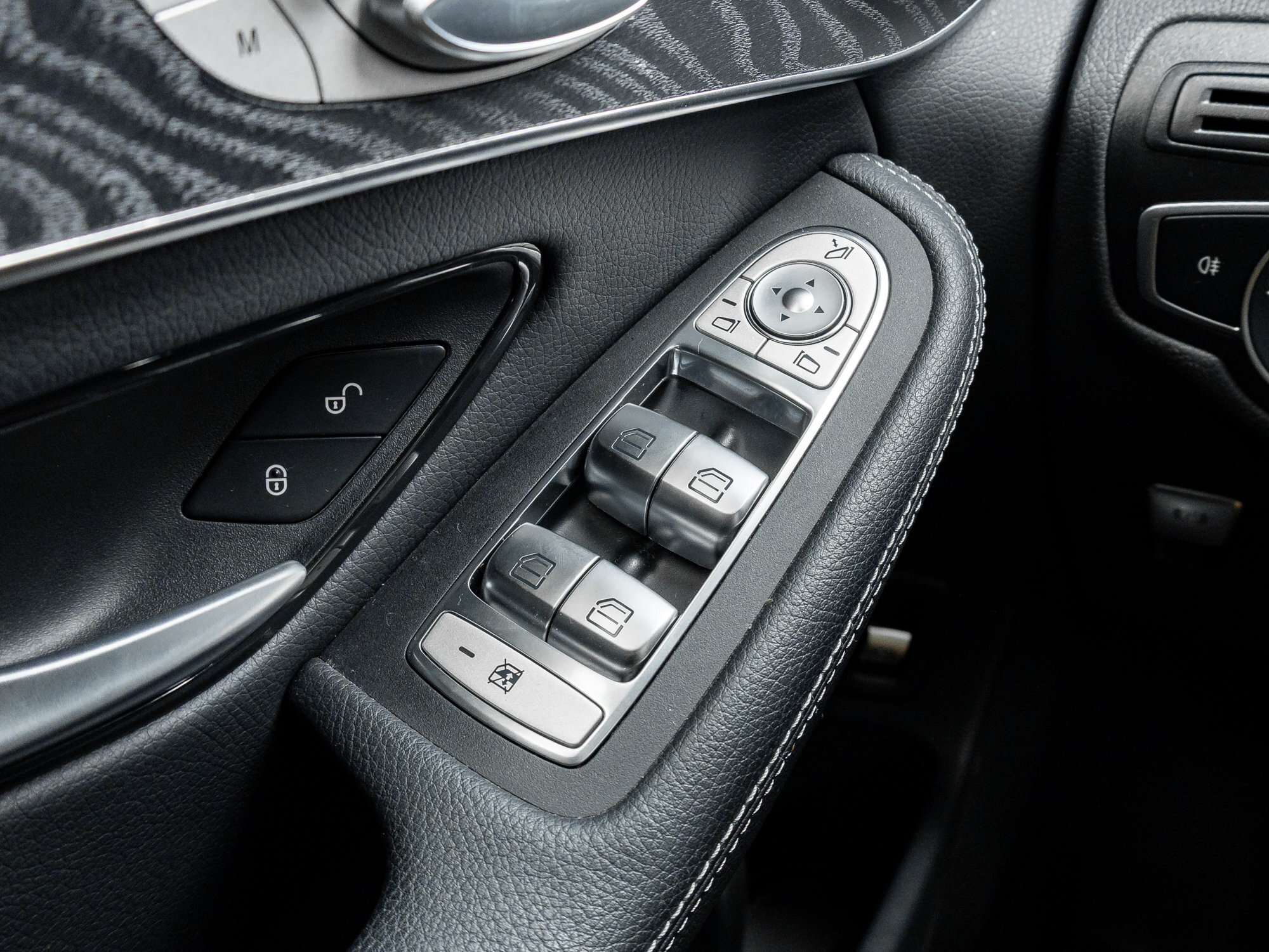 used 2022 Mercedes-Benz GLC car, priced at $28,995