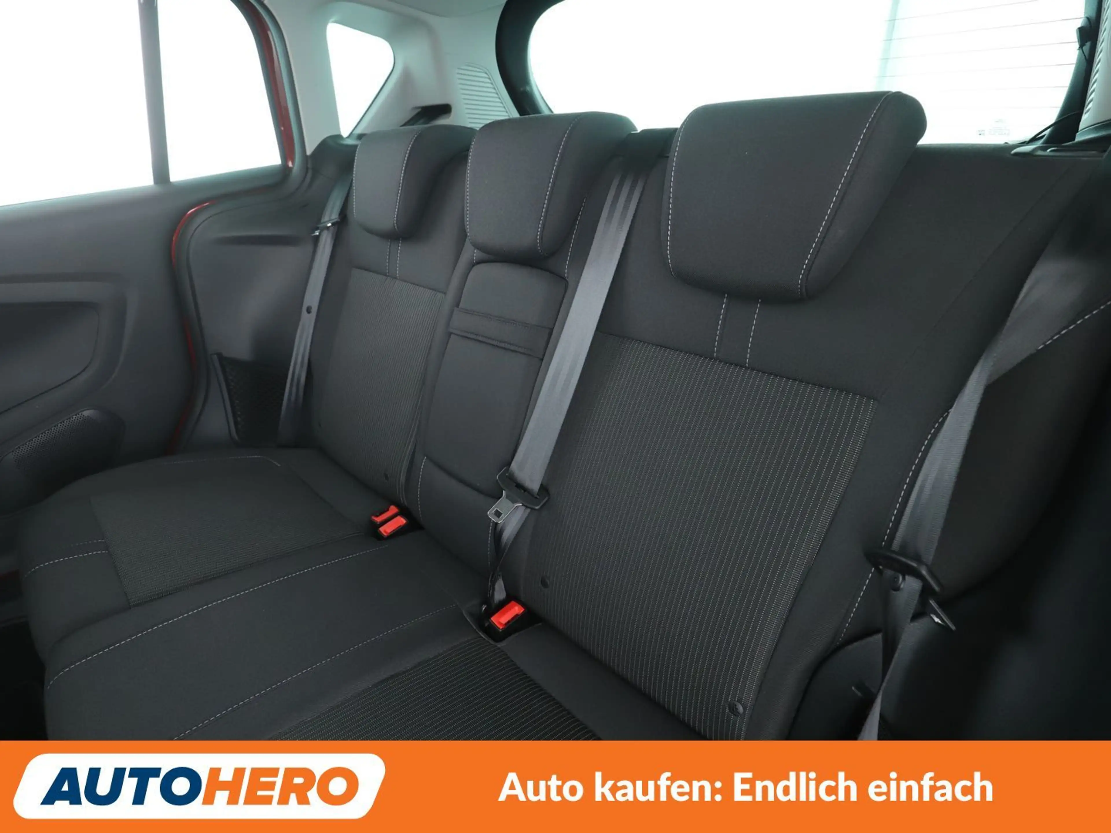 Ford B-Max 1.0 EcoBoost Titanium*NAVI*PDC*SHZ*ALU* — photo 14