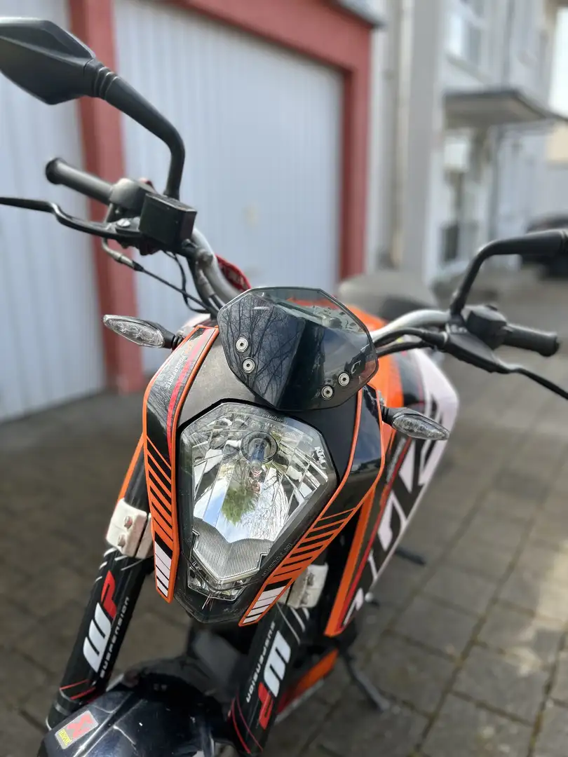 KTM 125 Duke - 1