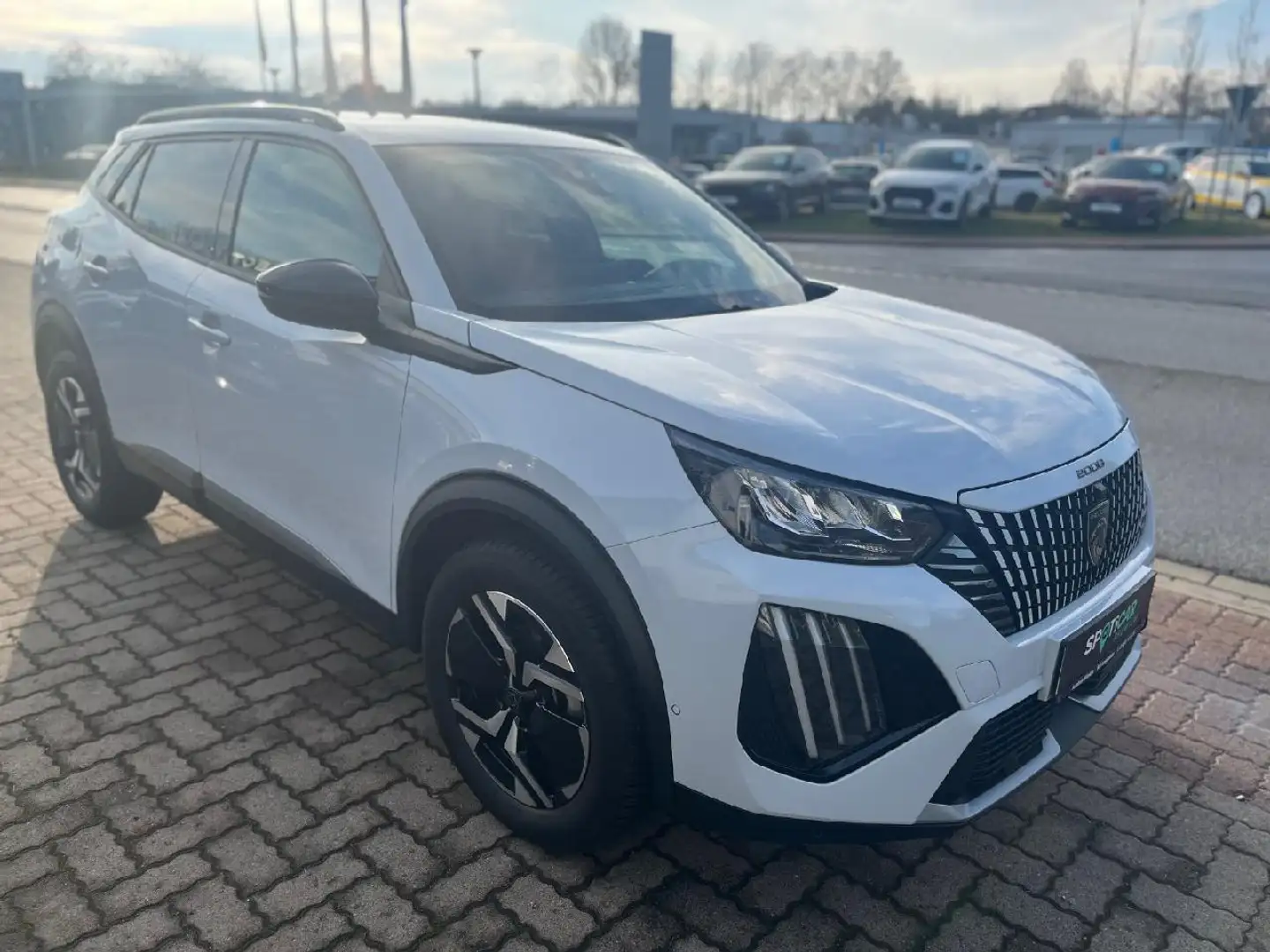 Peugeot 2008 2008 Allure +Navi+SHZ+Totwinkel+Grip+360°Cam - 2