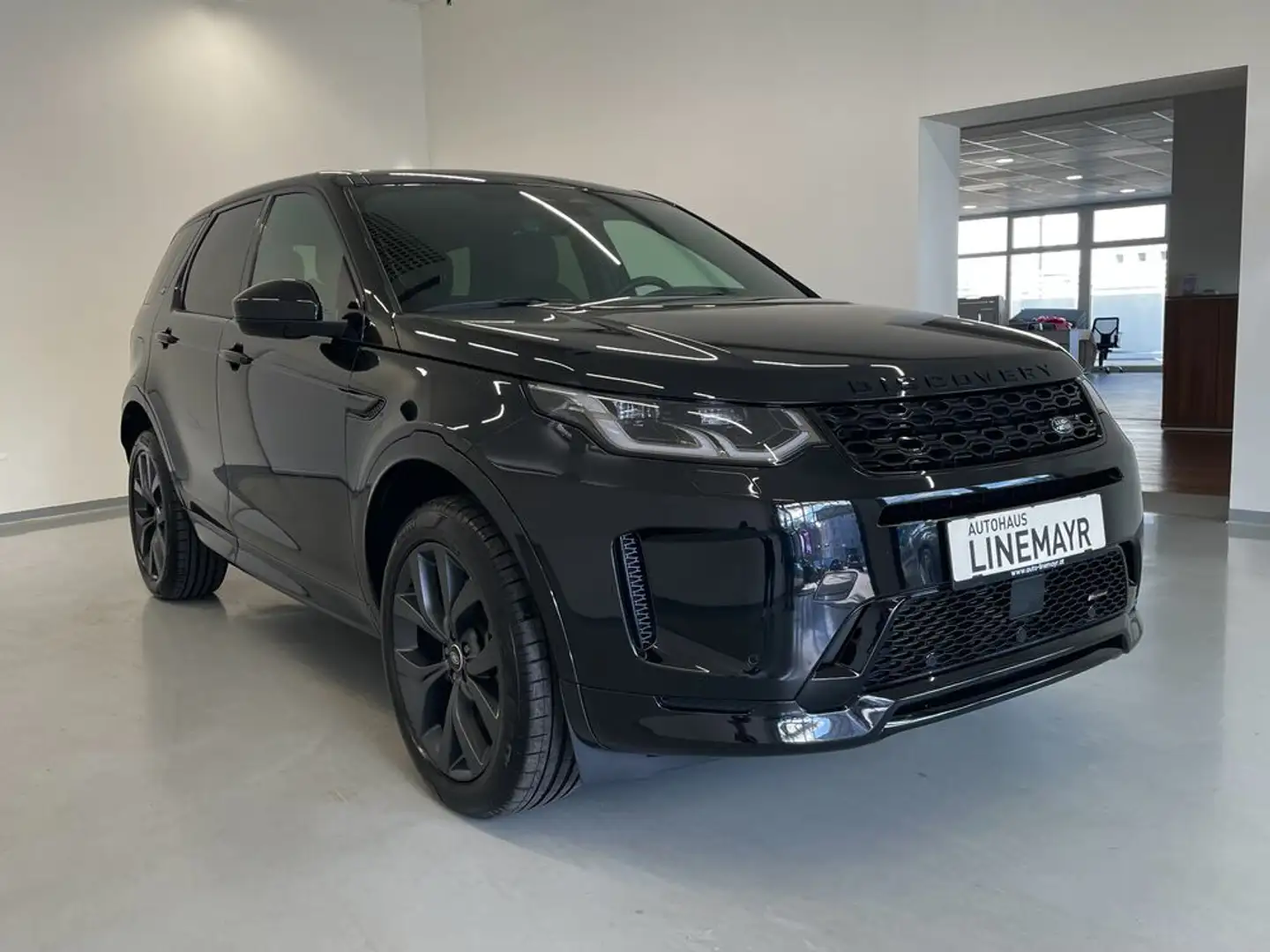 Land Rover Discovery Sport P300e R-Dynamic SE AWD Schwarz - 2