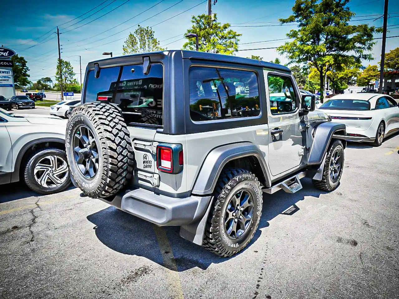 Jeep Wrangler снимка Jeep Wrangler