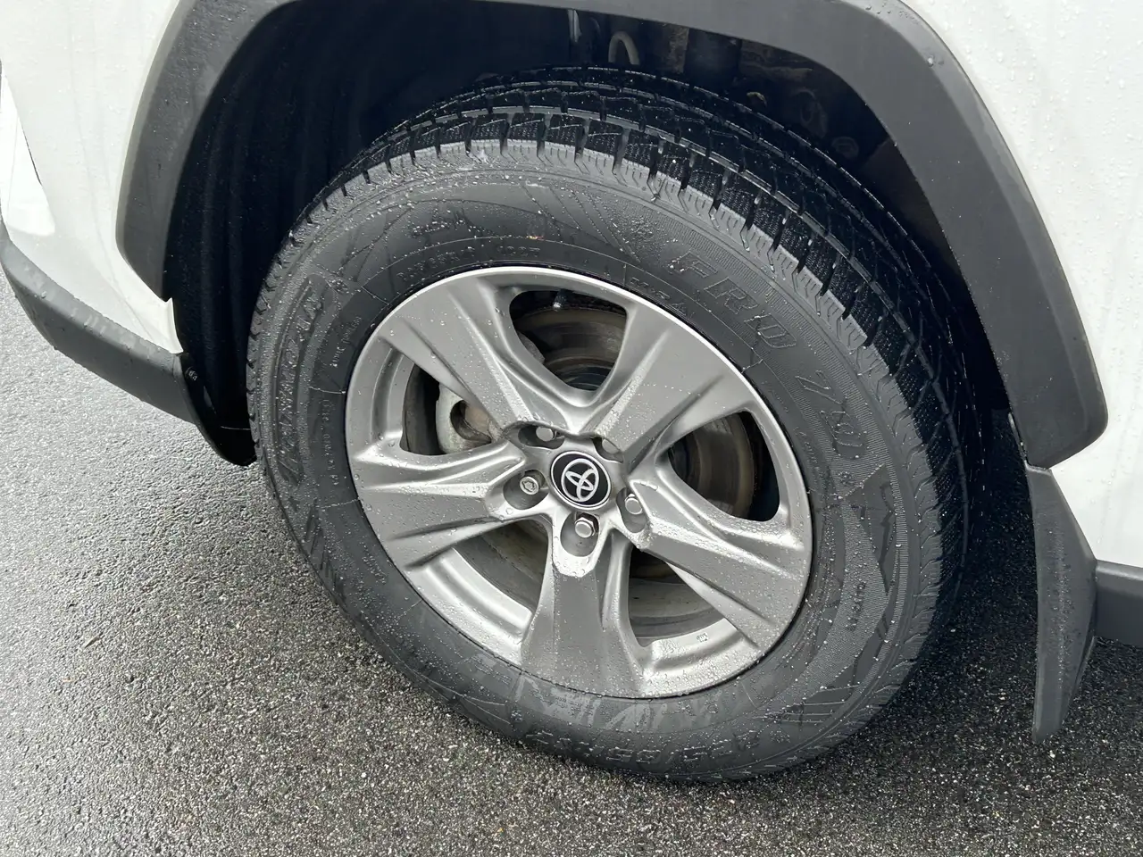 Toyota RAV 4 снимка Toyota RAV 4