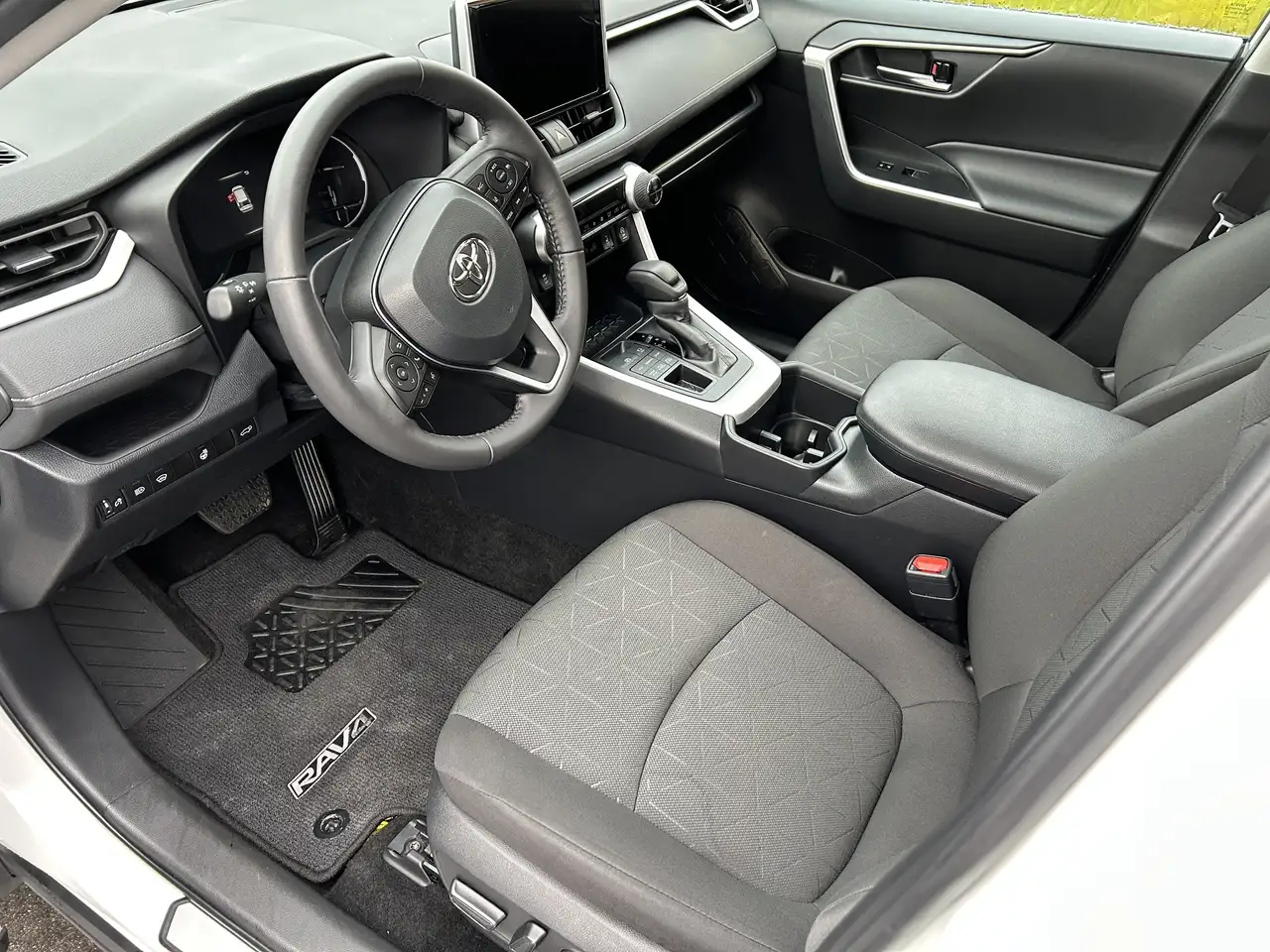 Toyota RAV 4 снимка Toyota RAV 4
